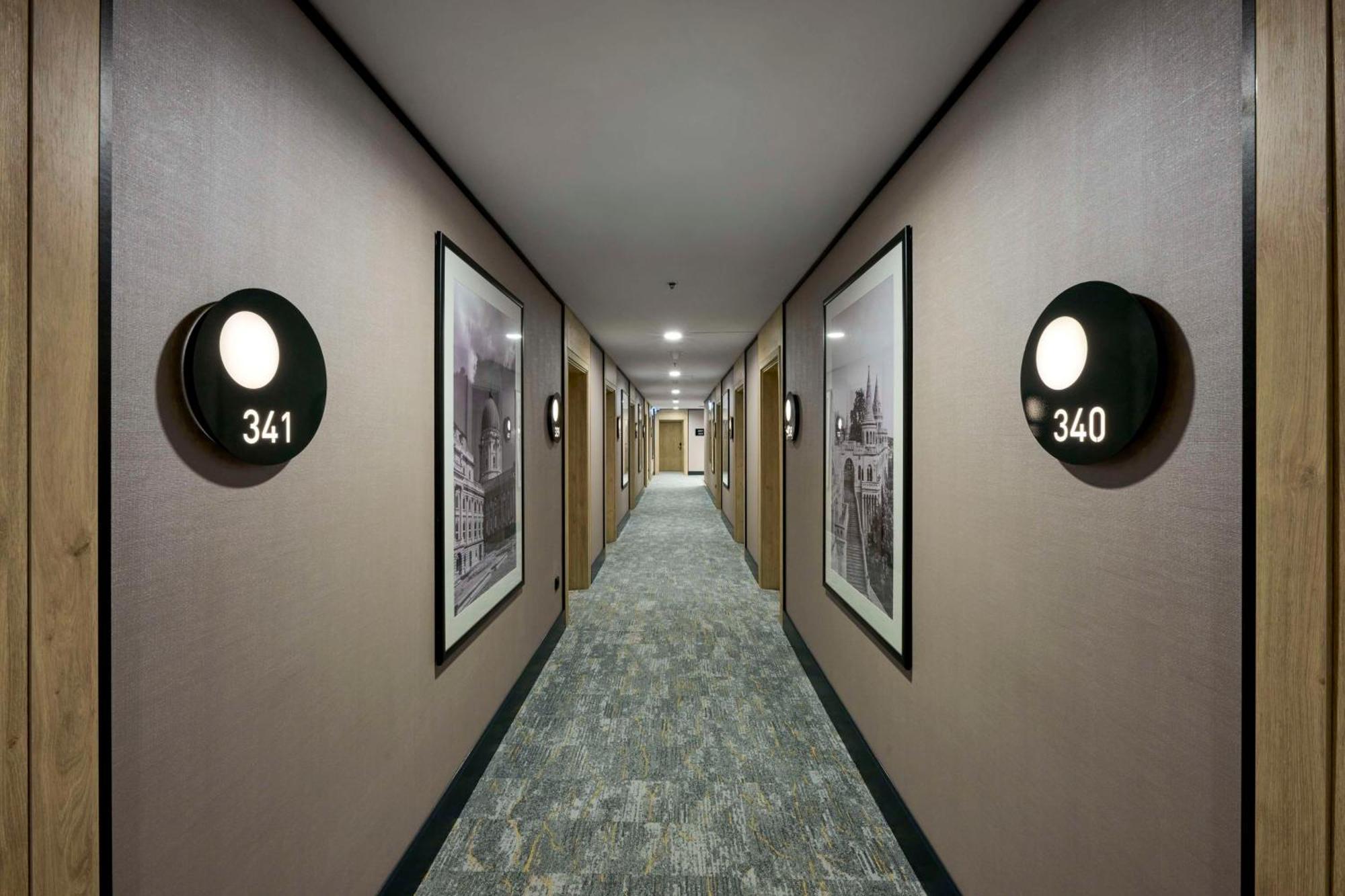 Radisson Hotel Budapest Budapart מראה חיצוני תמונה